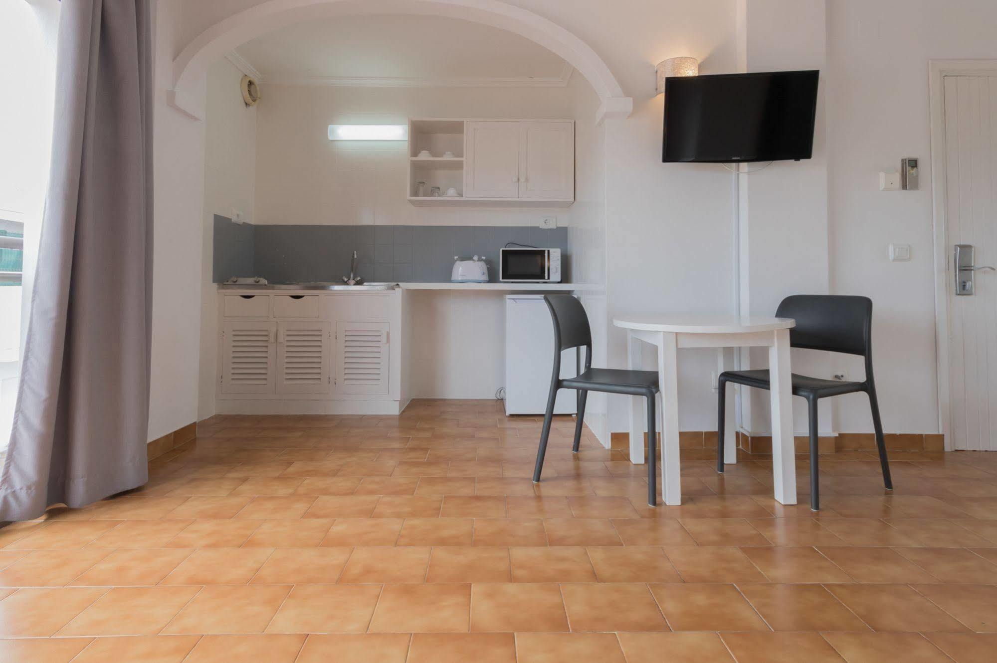 Apartamentos Orosol 2 By Typic Hotels Сан-Антонио-Абад Экстерьер фото