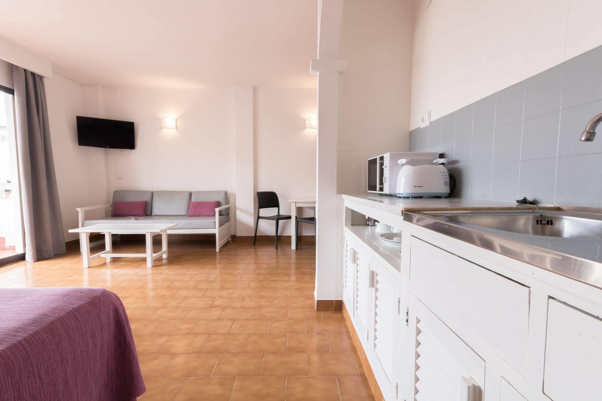 Apartamentos Orosol 2 By Typic Hotels Сан-Антонио-Абад Экстерьер фото